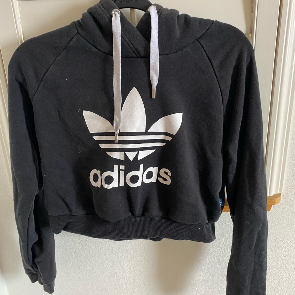 Cropped adidas sweatshirt